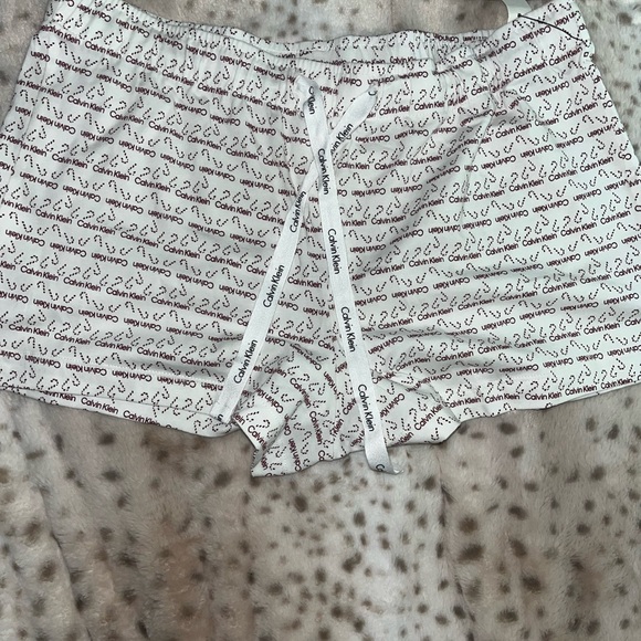 Calvin Klein Pajama/Loungewear Set. (NEW, SIZE M.) - Picture 2 of 4